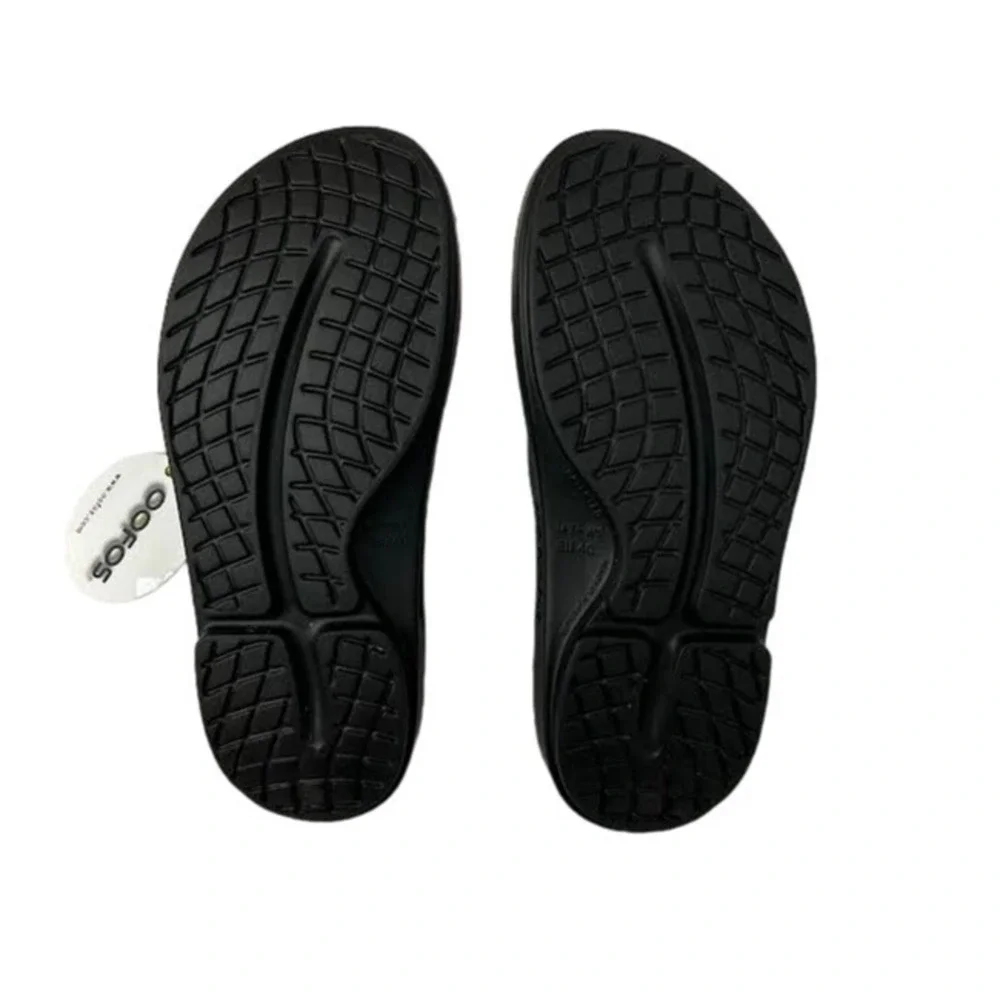 NWT! OOFOS OOahh Slide, Black‎ - Men’s Size 5, Women’s Size 7
